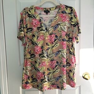 Women’s Jones New York Short Sleeve Floral Pattern V-Neck Top